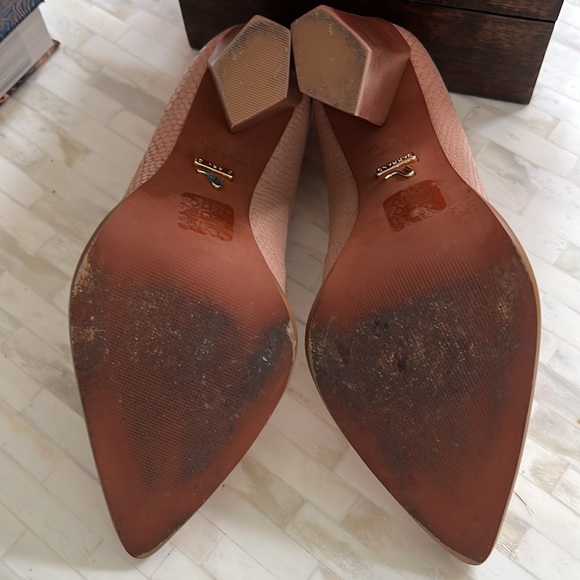 Carrano- Madelyn Snake Rose Pump with Natural Stack heel - Picture 6 of 7